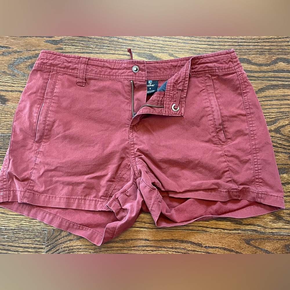 Maroon red rust kuhl shorts with zipper pockets